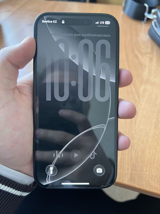 Продам айфон 15