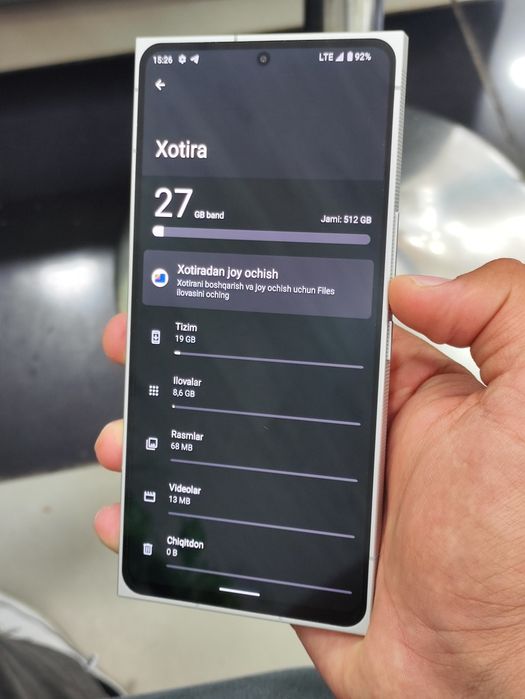Leuca Leitz Phone 2