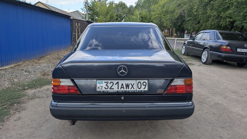 Mercedes Benz w124 m102