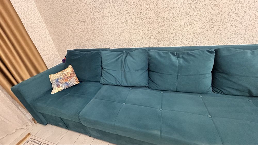 Диван в хорошем состояний