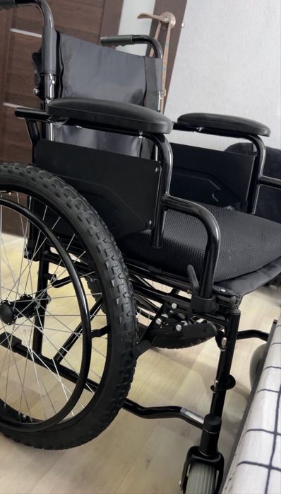 Продам коляску инвалидную б/у.Цена 60000 тенге.