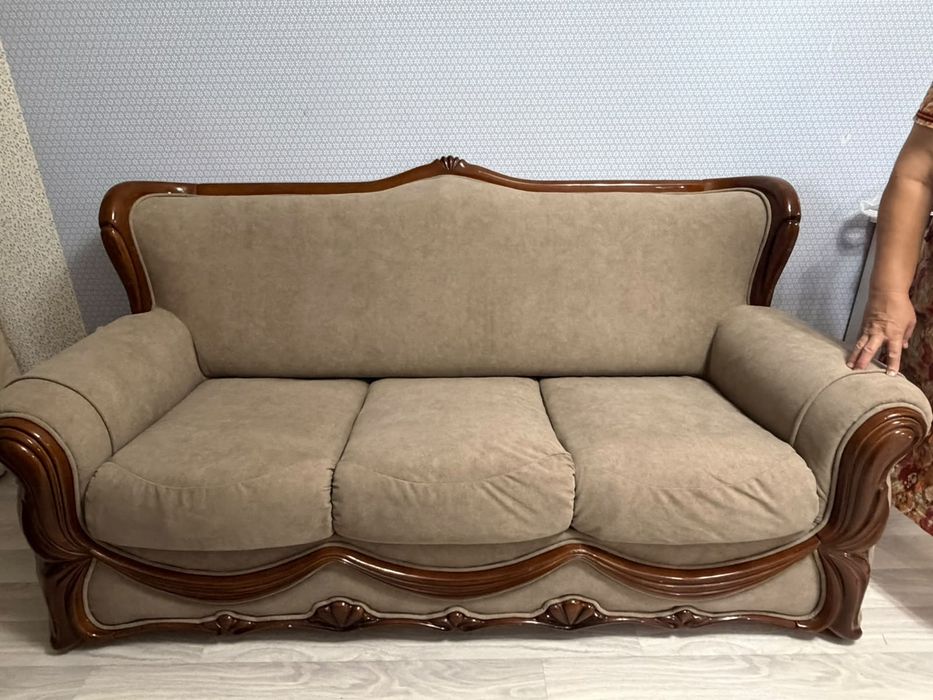 Диван и кресла продам