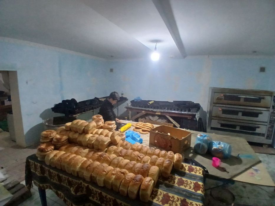 Magazin sotiladi 3-honali Sevinch töyxona chap tomonida