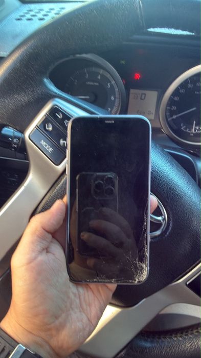 Iphone 11, iphone 13 pro