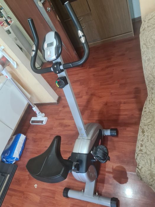 Велотренажер в отличном состоянии