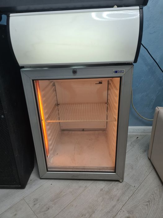 Колонки + микшер + витринный холодильник