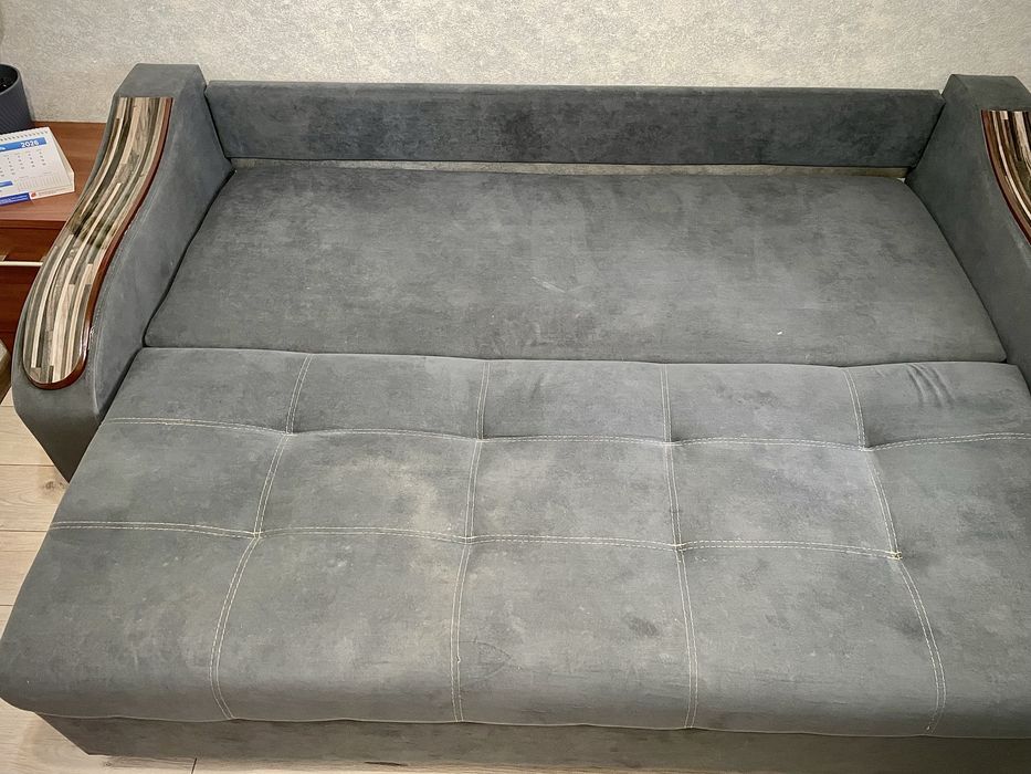 Продам диван. В хорошем состоянии.