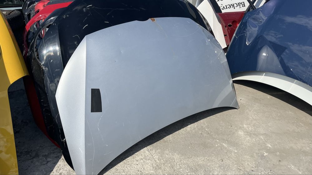 2 броя капак VW Touran,Caddy 2 2011-