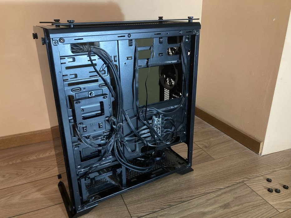 URGENT Carcasă PC Redragon Ironhide  9 ventilatoare