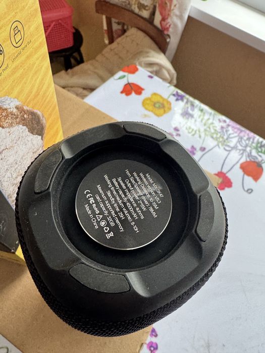 Колонка новая  в коробке