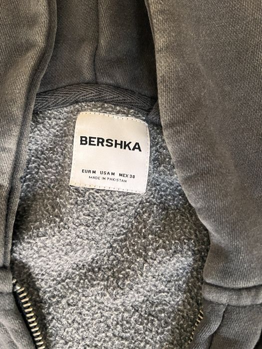 толстовка Bershka