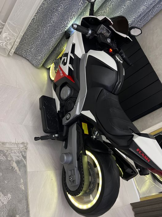 Motosikl dlya detey i podrostkov