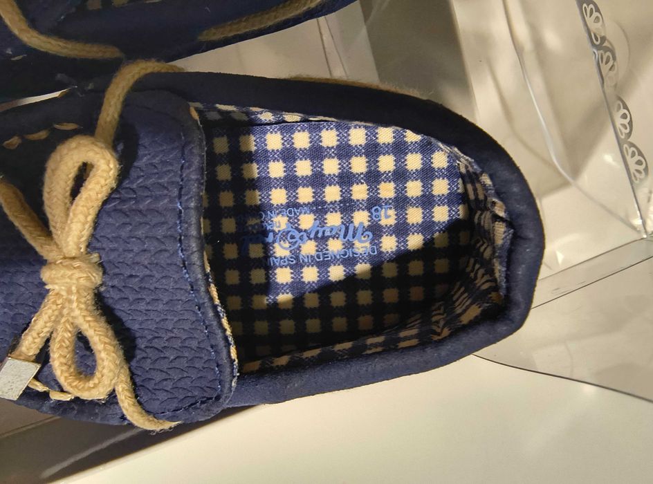 Лот бебешки обувки