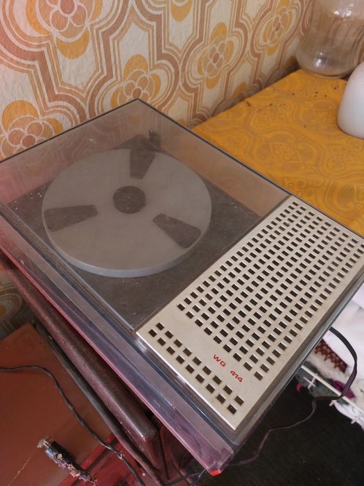 Продавам Грамофон