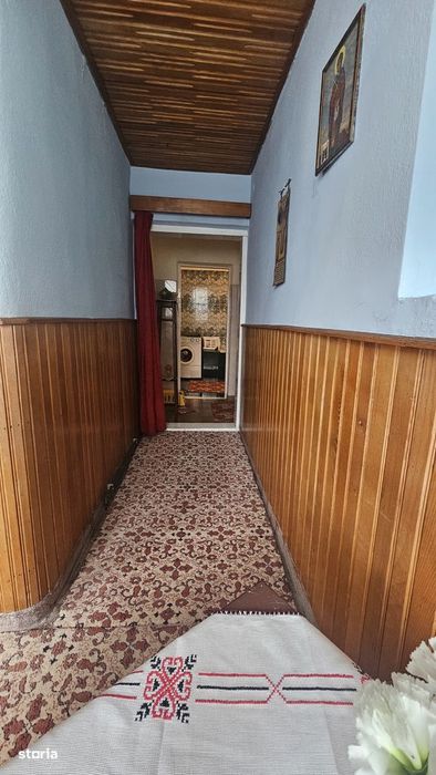 Casă spațioasă cu teren generos – Lerești, Argeș