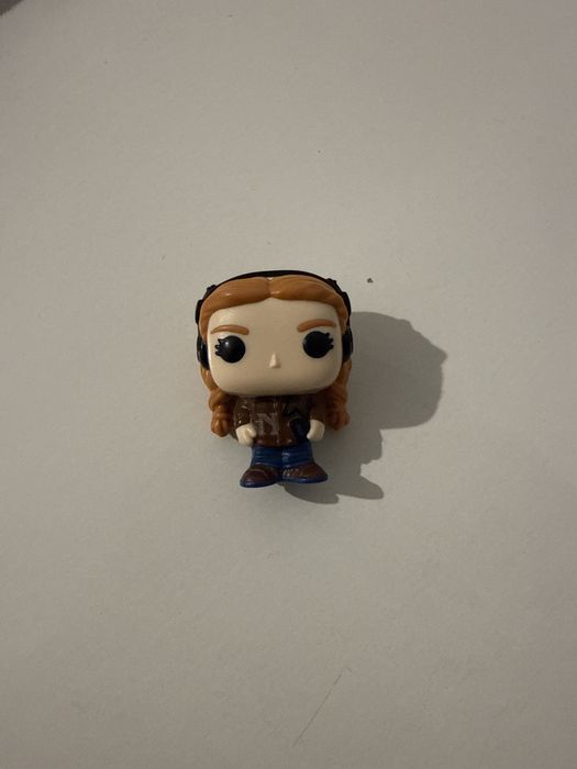 Киндер очень странные дела