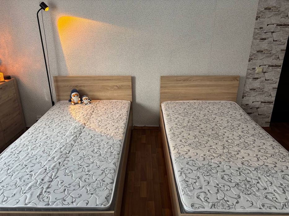 Кровати спальные