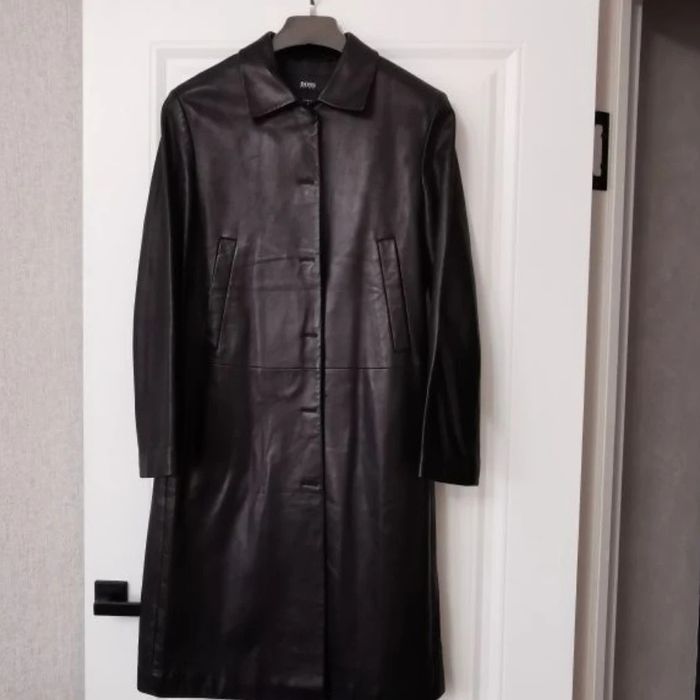 Hugo Boss плащ женский