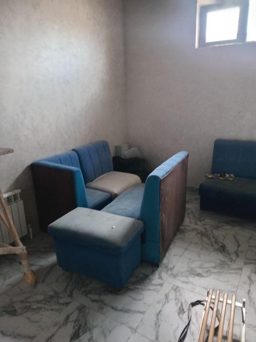 Диван угловой  продаётся