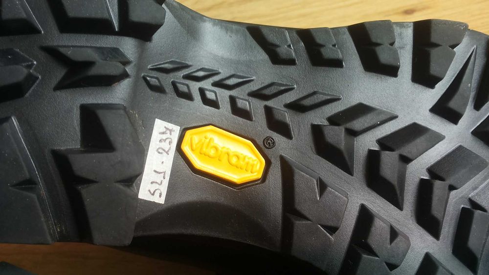 SCARPA MYTHOS PRO GORE-TEX Boots размер EUR 41 / UK 7 водонепромокаеми