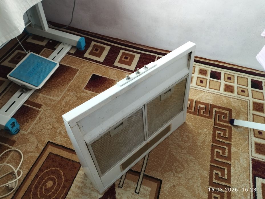 Продам вытяжку для кухни