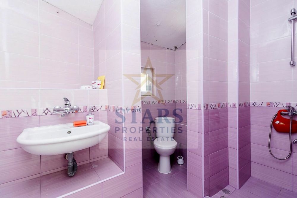 Продава се Къща в с. Орешак, Област Варна - 420 кв.м за 377 €/кв.м - Снимка #19