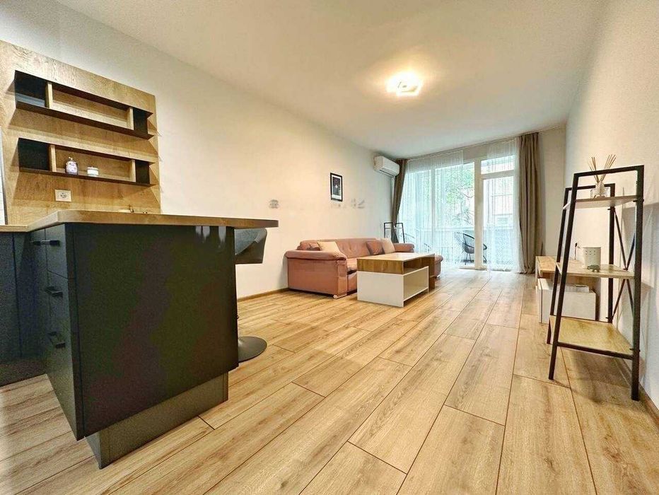 Продава се Тристаен апартамент в Пловдив, Кършияка - 104 кв.м за 1730 €/кв.м - Снимка #1