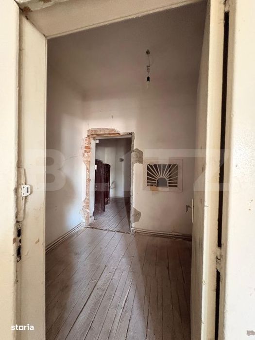 OCAZIE | Spatiu comercial cladire istorica 4 nivele/1200 mp!