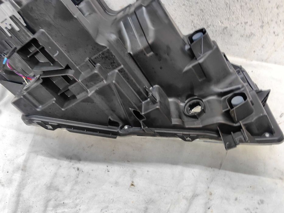 Оригинален фар Сузуки  Suzuki Vitara Feis Led