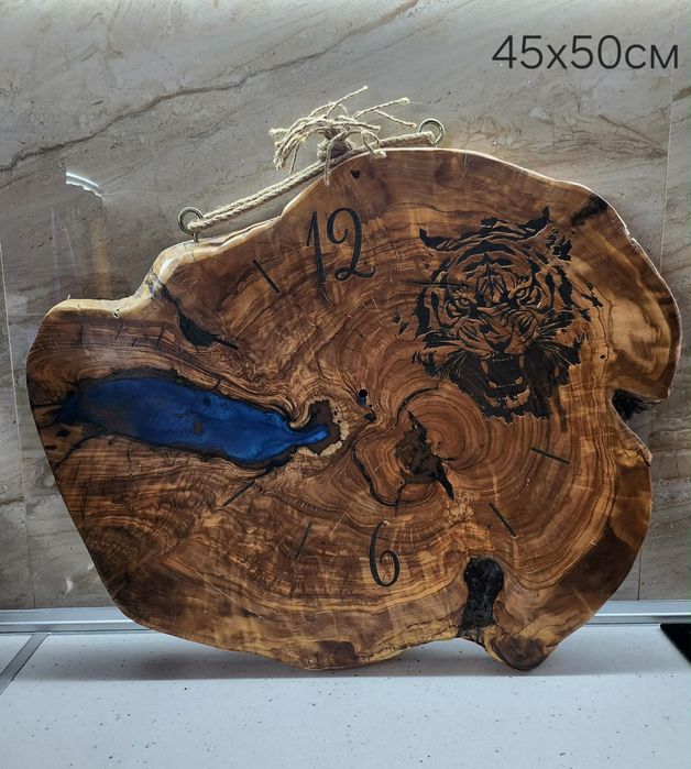 Стенни часовници от Маслина