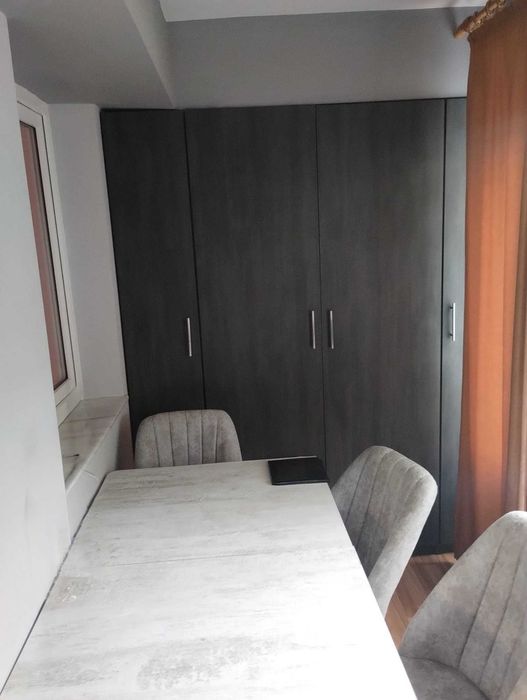 Apartament cu doua camere de inchiriat (piata Războieni)