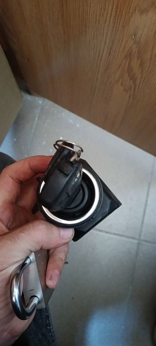 Ключ в зборе  продам