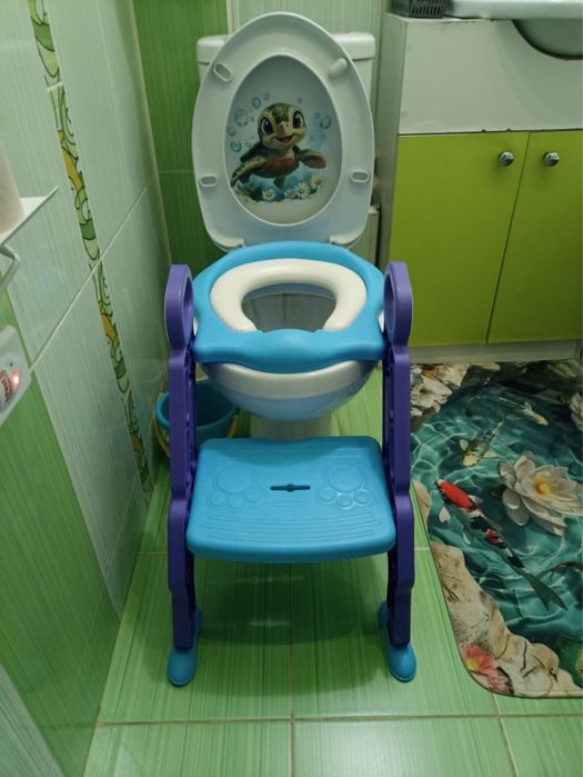 Продам детский стульчик (для унитаза)