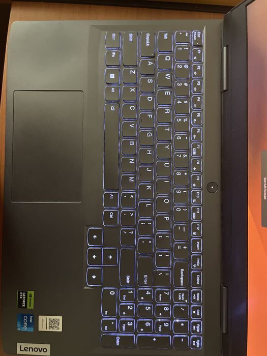 Leptop Lenovo 15IRH8
