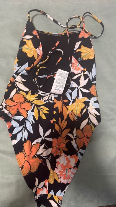 Roxy s размер бански