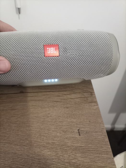 Vând Jbl charge 3