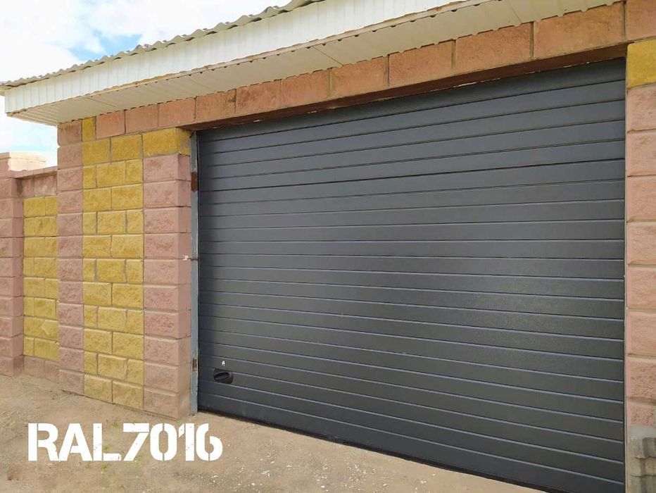 Гаражные  секционные ворота