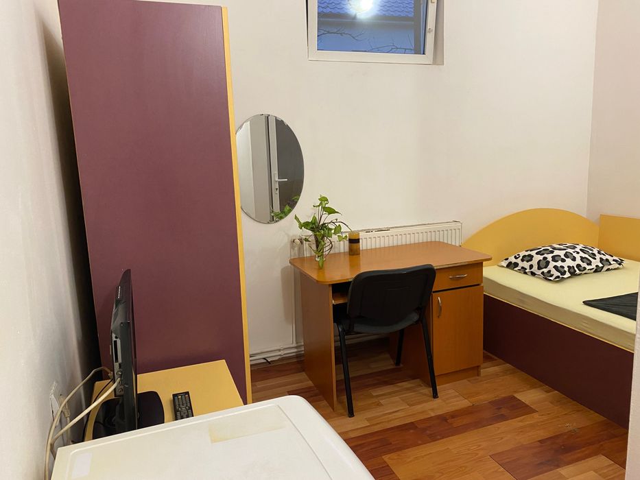 Proprietar, inchiriez garsoniera pe Calea Martirilor