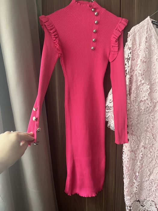 Официални рокли! Почти нови!