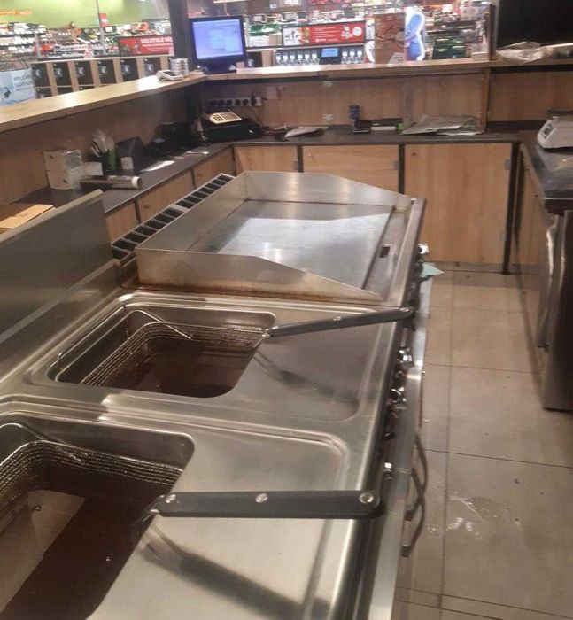 Vânzare Afacere / Business - lanț fast food  — 4 locații complet utilate în incinta Kaufland Iași (preluare imediată)