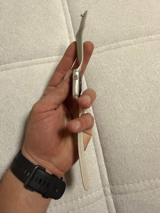 Iphone 12 pro в перфектно състояния. И Apple watch 7 GPS