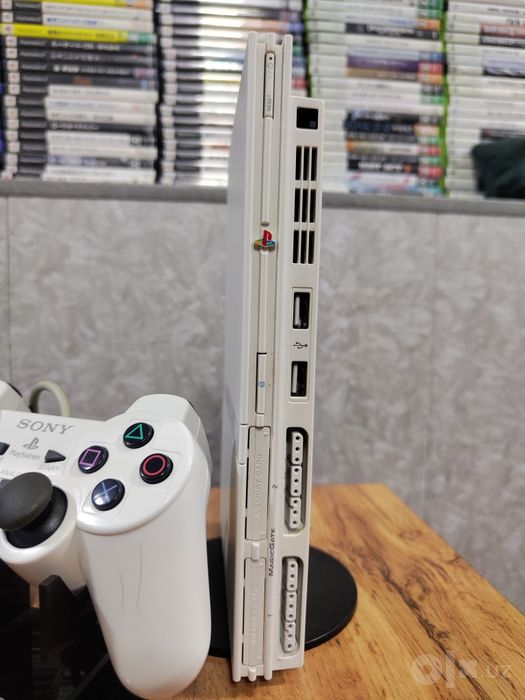 PlayStation 2  Slim White
