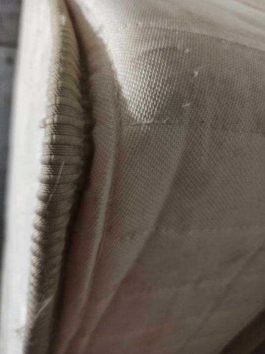 Продавам матрак на Тед