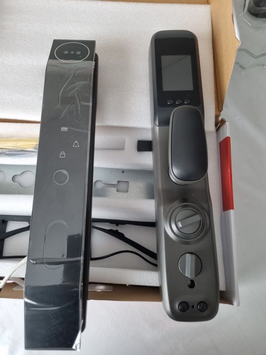 Продам смарт замок .