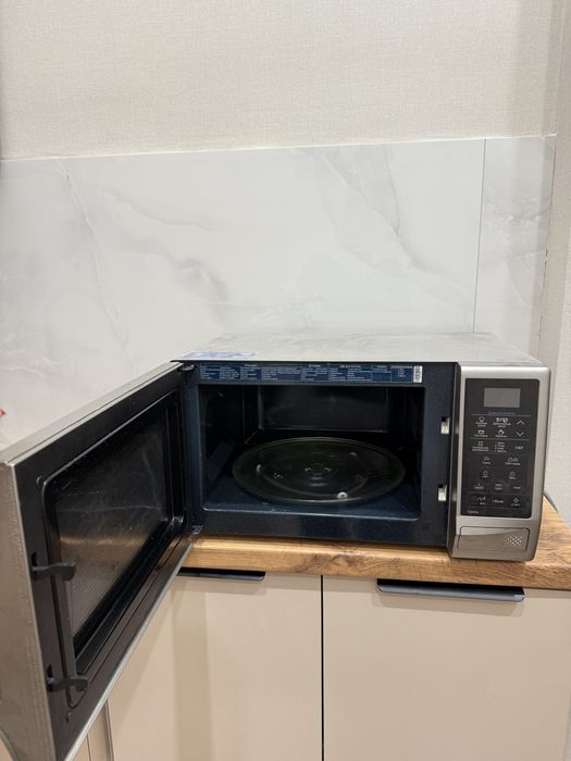 Продам Микроволновку рабочую