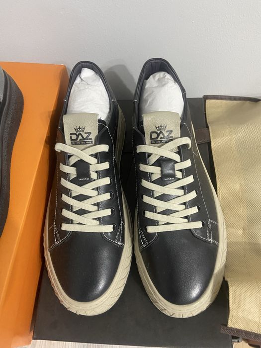 Весенние мужские кеды