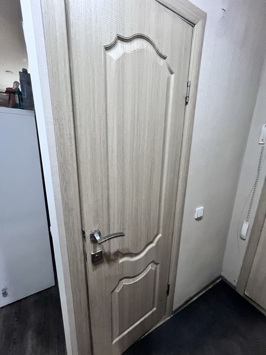 Срочно продам двери