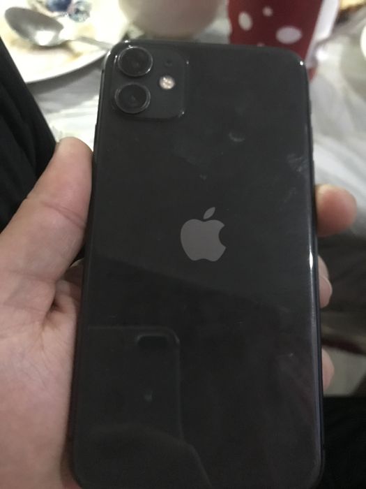 Айфон 11 64 гб ёмкость 68%