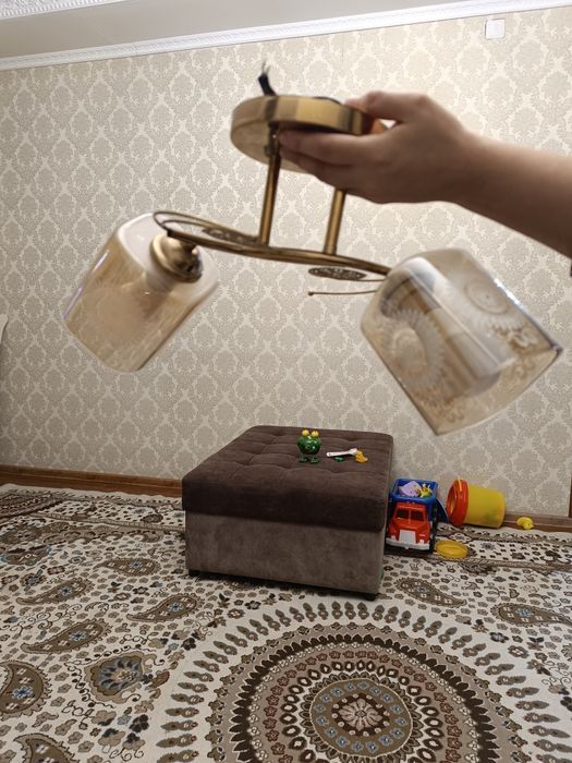 Продам люстру хорошем состоянии