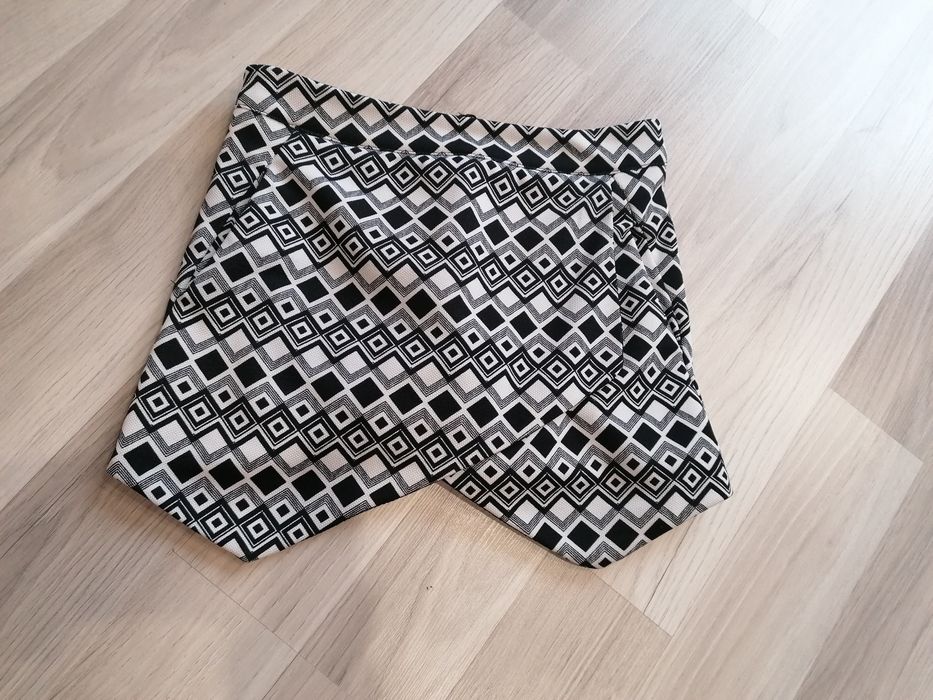 Къси панталонки Хс